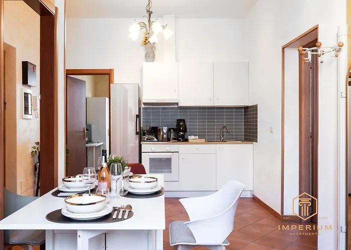 Apartament Imperium Termini Station - 100mt To Train And Metro Station, 4-6pax, 2 Baths, A-c