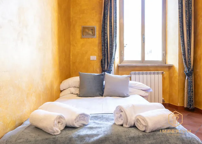 Imperium Termini Station - 100mt To Train And Metro Station, 4-6pax, 2 Baths, A-c * Rzym