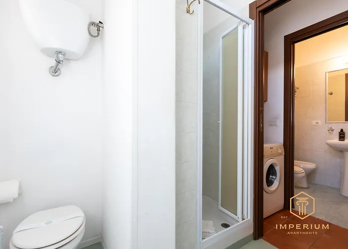 Imperium Termini Station - 100mt To Train And Metro Station, 4-6pax, 2 Baths, A-c *